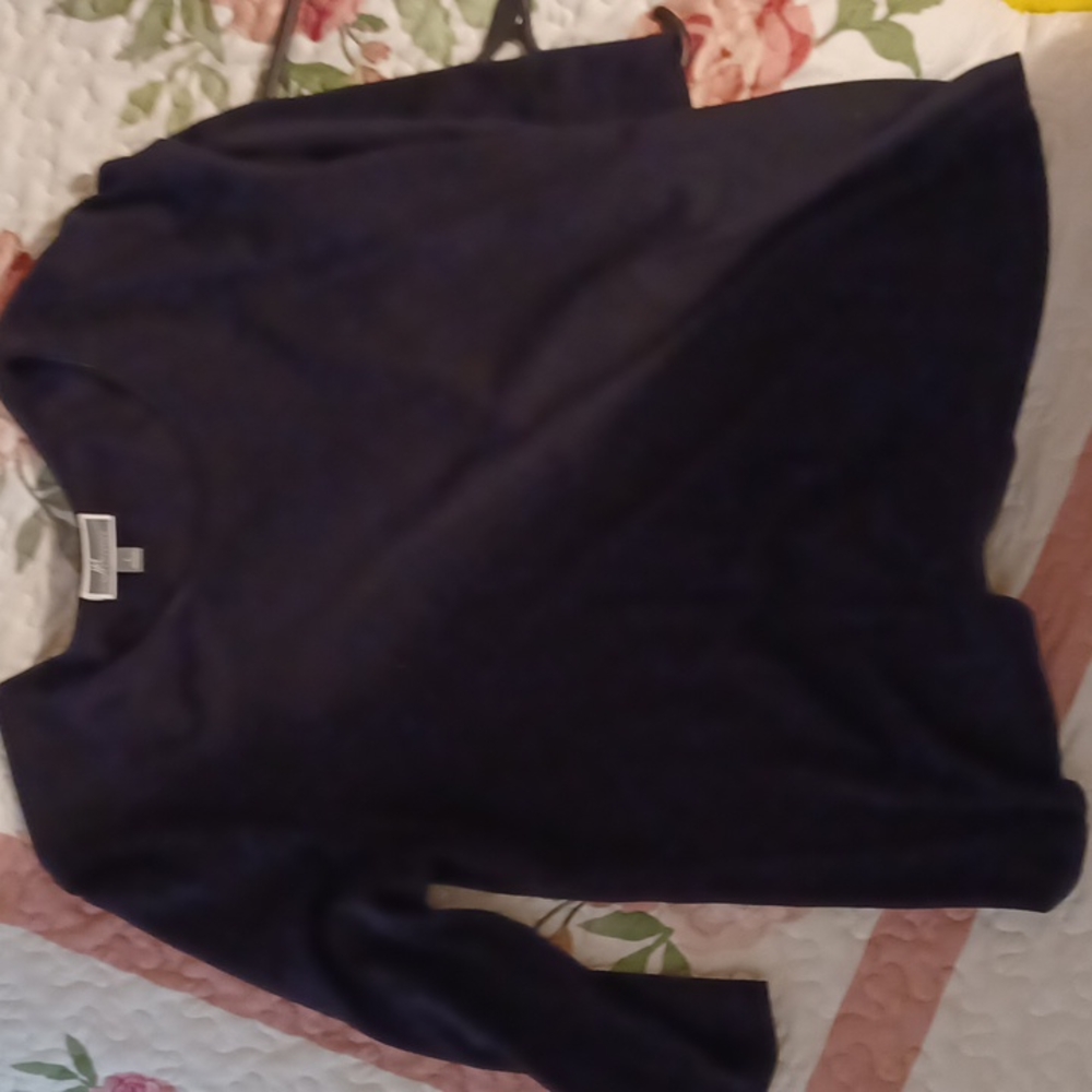 Large 3/4 length top. By JM collectins. Never worn.